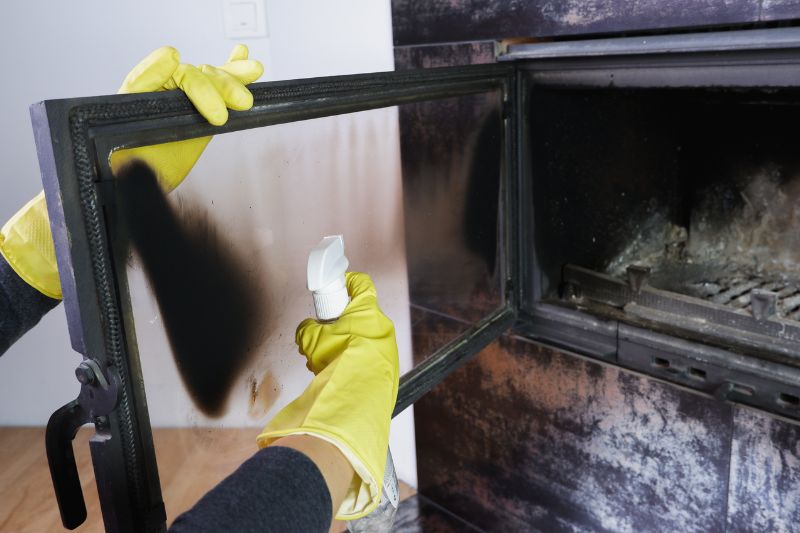 czyszczenie-szyby-kominka