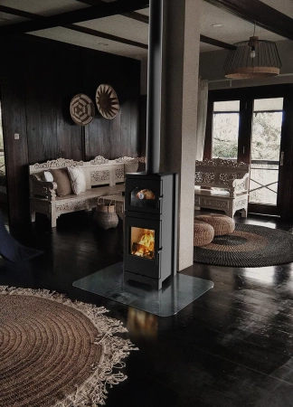 Piec kominkowy powietrzny z piekarnikiem Hitze Lynx O