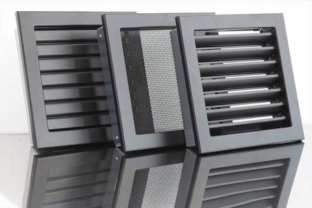 Kratka VENTLAB KRVSM220x95-ML.CZ bez żaluzji, z siatką, czarna